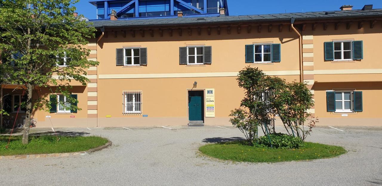 Blue Flat By Grazrentals Best Location & Free Parking Exterior photo